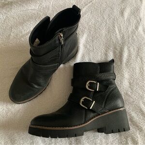 Women’s 9.5 BLONDO DAZIE Black Tumbled Leather Waterproof Silver Buckle Boots